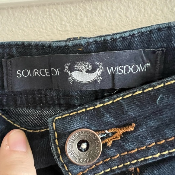 Source of Wisdom short -like new - Picture 2 of 5